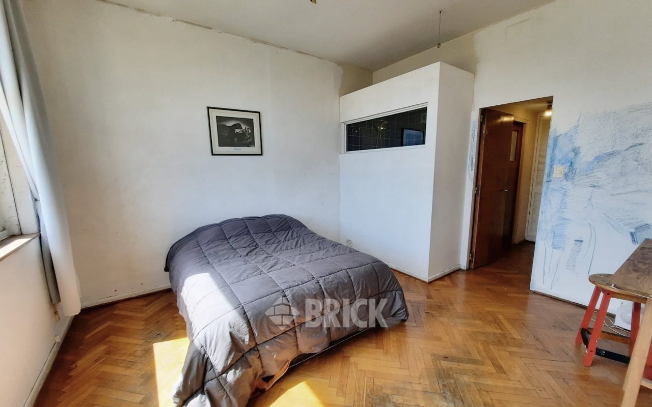 YRIGOYEN, HIPOLITO al 1500 Piso 5 18