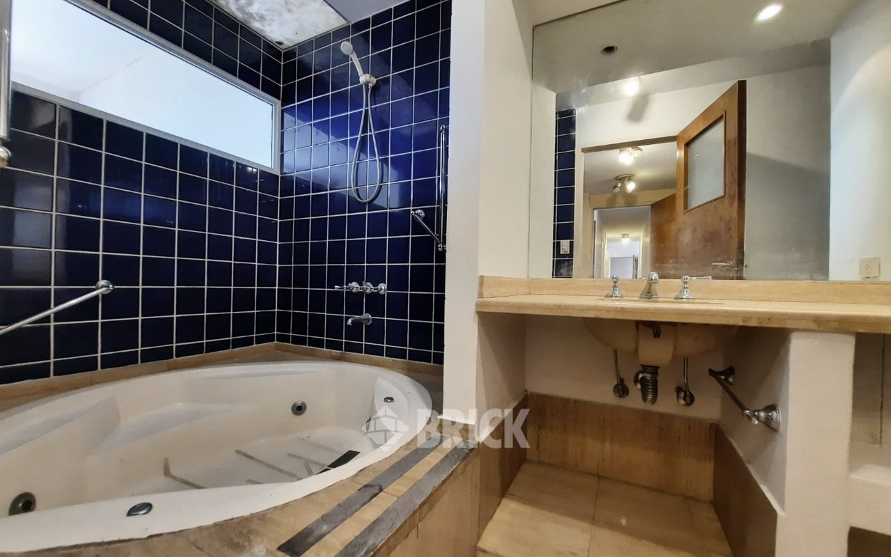 YRIGOYEN, HIPOLITO al 1500 Piso 5 26