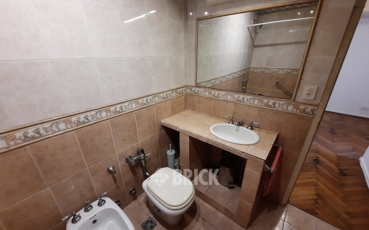 YRIGOYEN, HIPOLITO al 1500 Piso 5 34