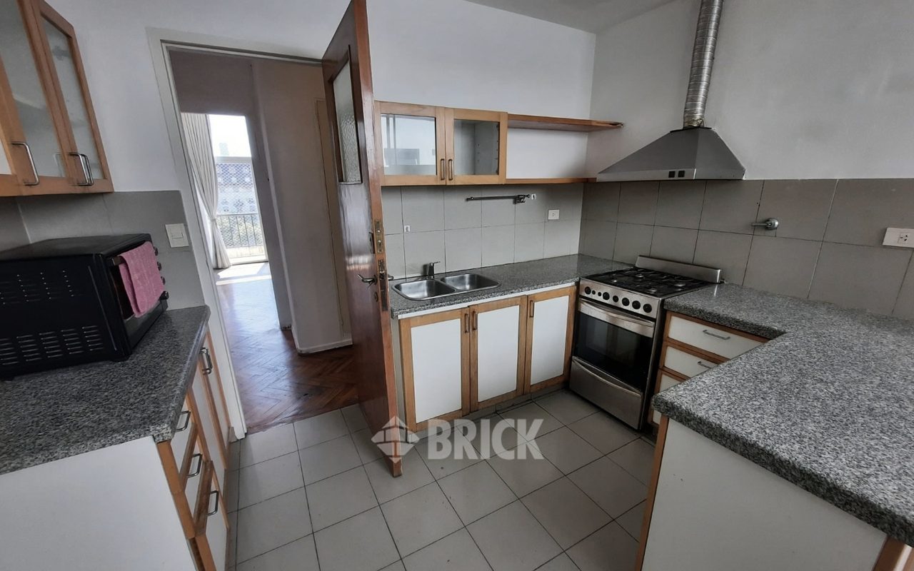 YRIGOYEN, HIPOLITO al 1500 Piso 5 41