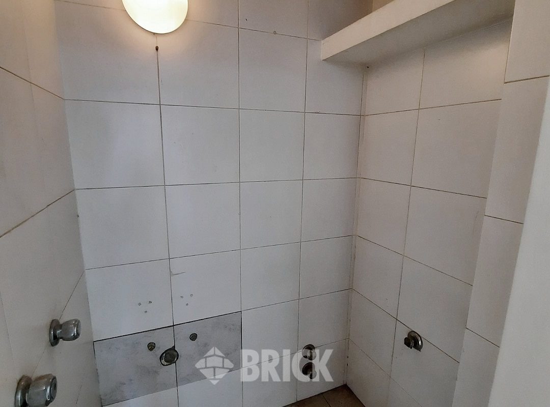 YRIGOYEN, HIPOLITO al 1500 Piso 5 42