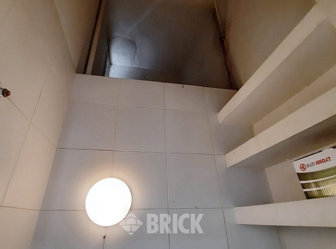 YRIGOYEN, HIPOLITO al 1500 Piso 5 43