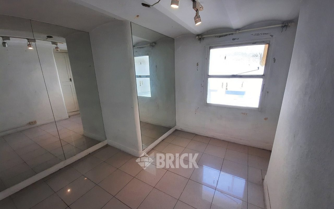 YRIGOYEN, HIPOLITO al 1500 Piso 5 47