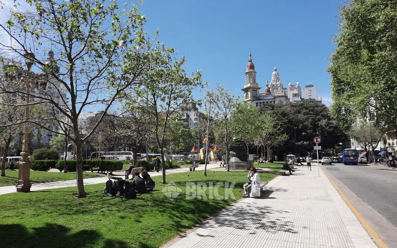 YRIGOYEN, HIPOLITO al 1500 Piso 5 59