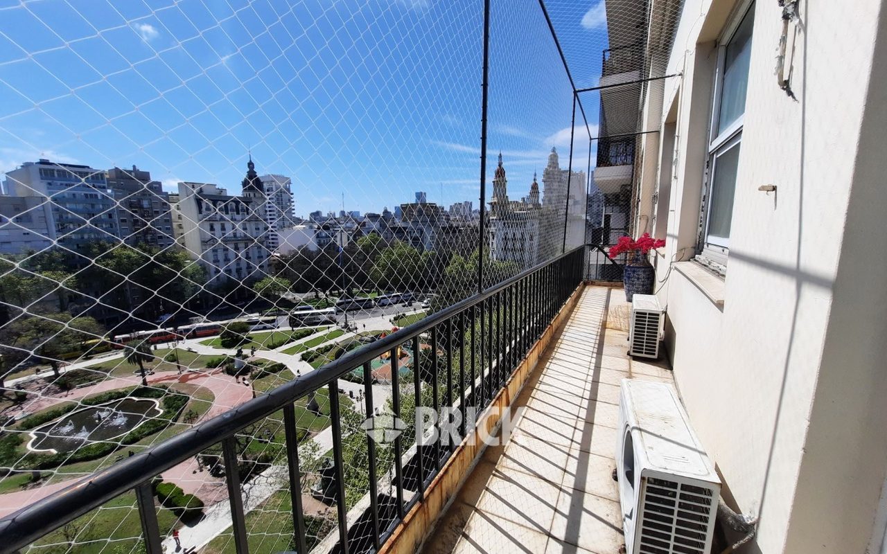 YRIGOYEN, HIPOLITO al 1500 Piso 5 6