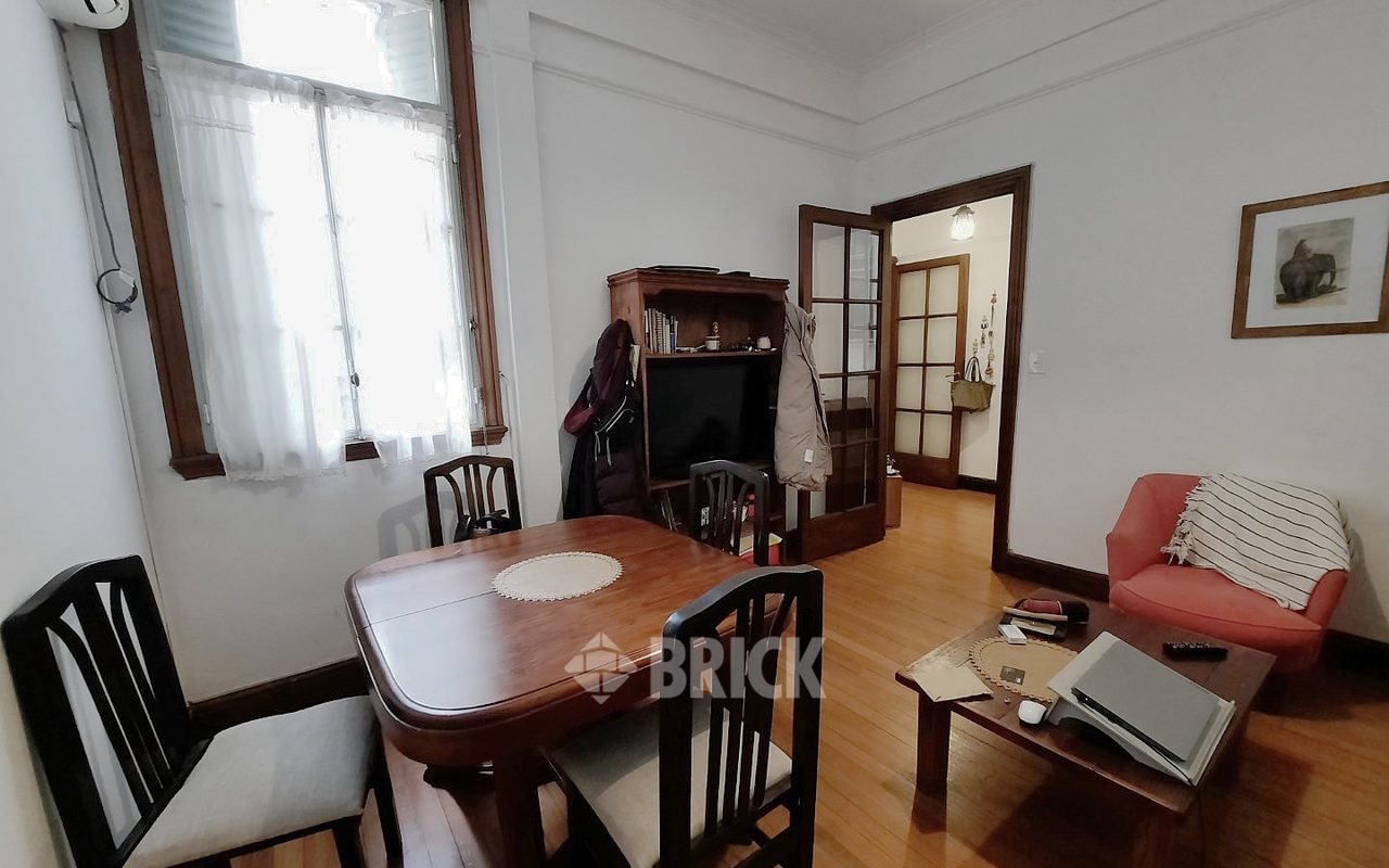 TUCUMAN al 2300 Piso 3 4