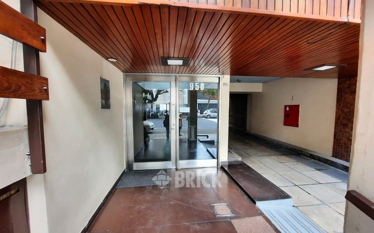 INDEPENDENCIA, AV. al 900 Piso 5 17