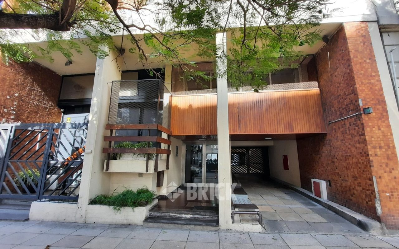 INDEPENDENCIA, AV. al 900 Piso 5 18