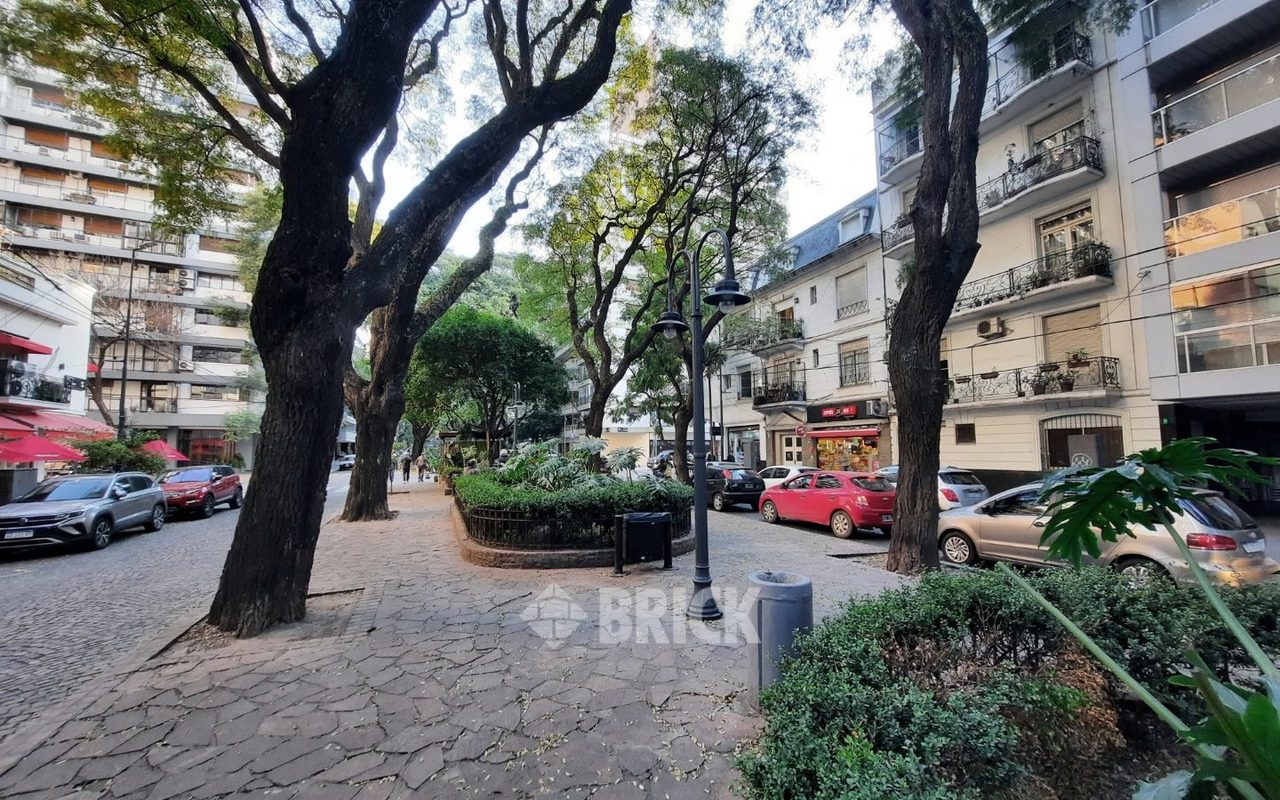OLLEROS, AV. al 1600 Piso 8 31