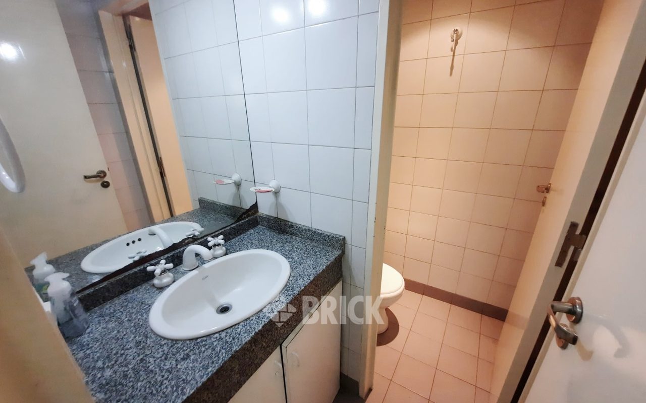 CORRIENTES, AV. al 1800 Piso 7 20