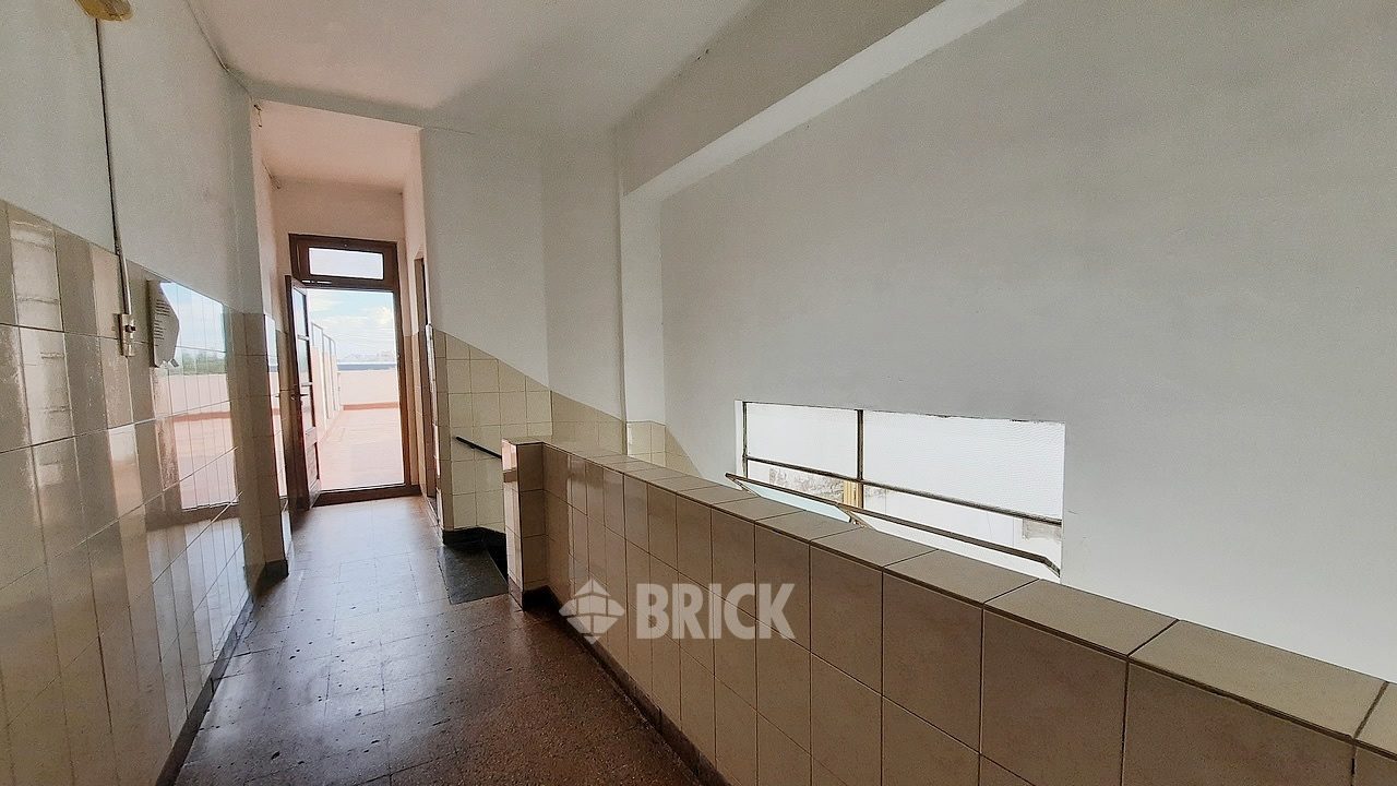 COBO, AV. al 1400 Piso 3 13