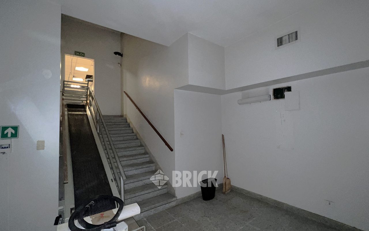 SUIPACHA al 400 Piso PB Y 1° Sub. Loc. 1 11