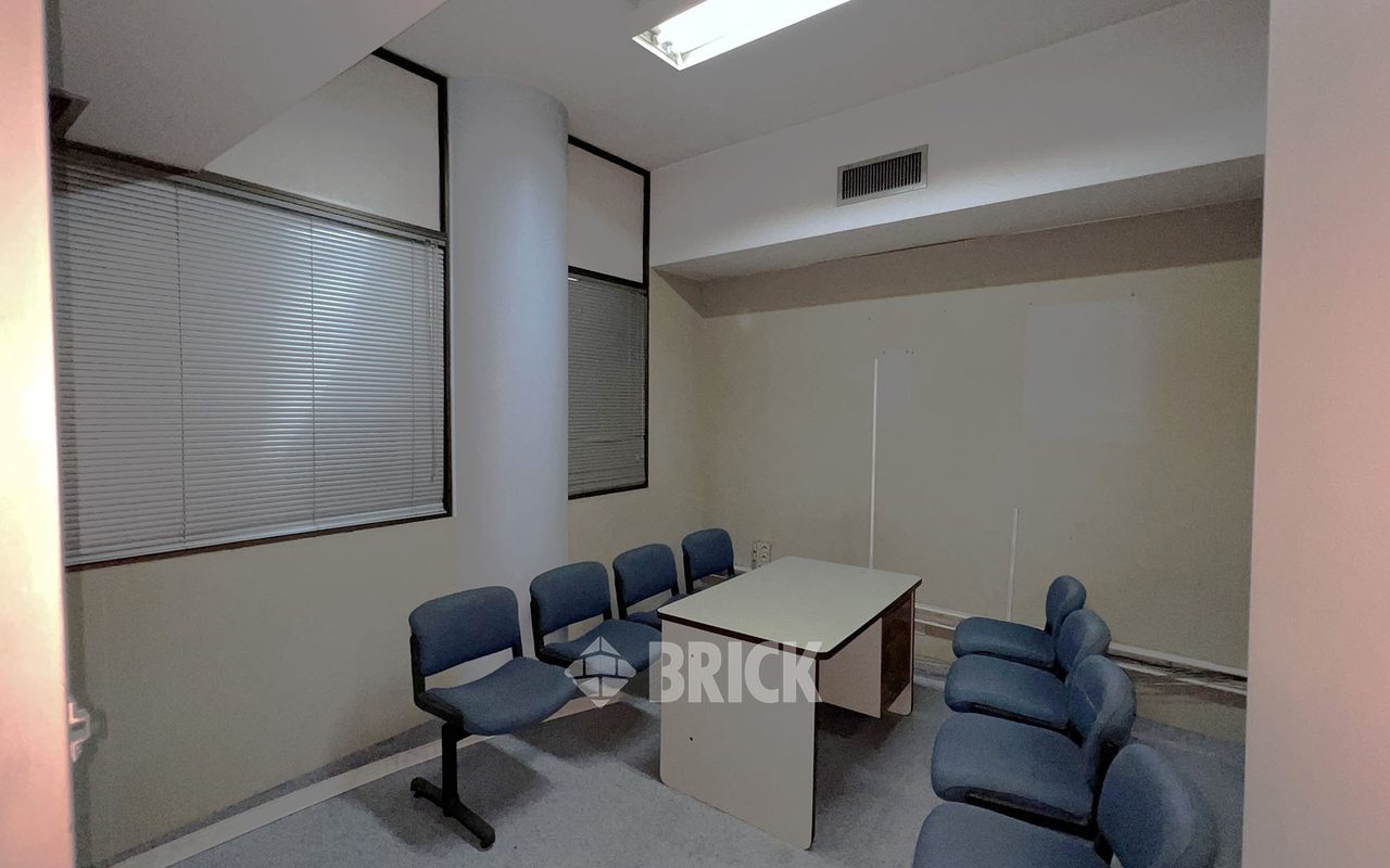 SUIPACHA al 400 Piso PB Y 1° Sub. Loc. 1 7