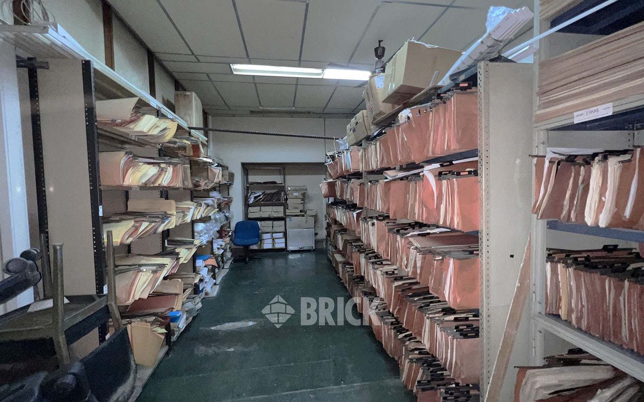 SUIPACHA al 400 Piso PB Y 1° Sub. Loc. 1 9