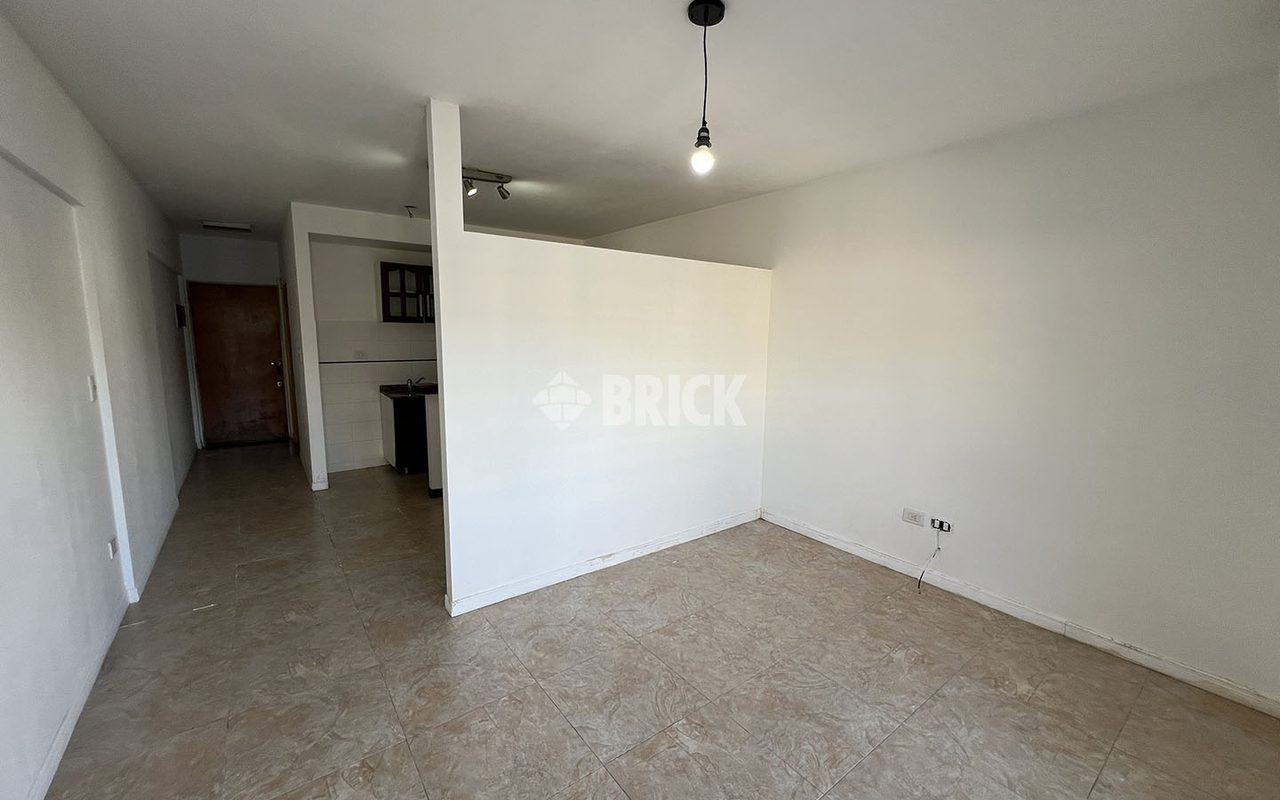 AVELLANEDA, AV. al 1600 Piso 2 4