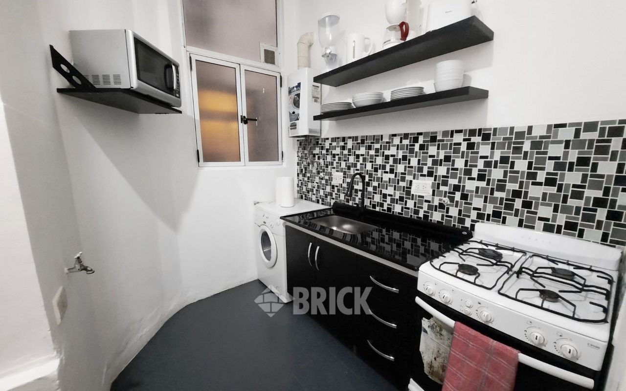 URUGUAY al 100 Piso 2 24