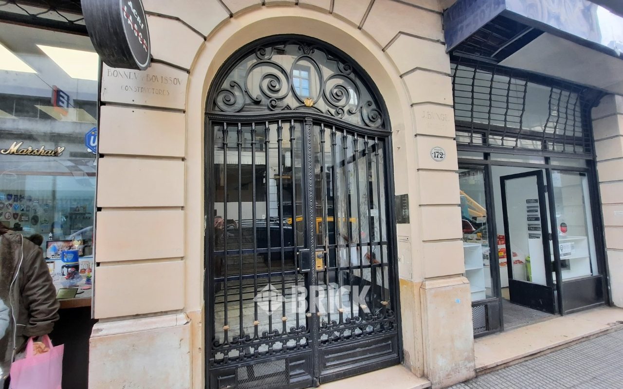 URUGUAY al 100 Piso 2 31