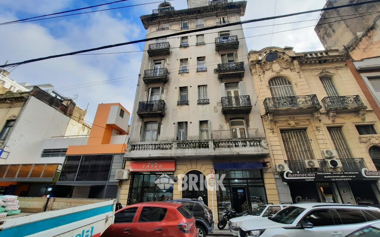 URUGUAY al 100 Piso 2 32