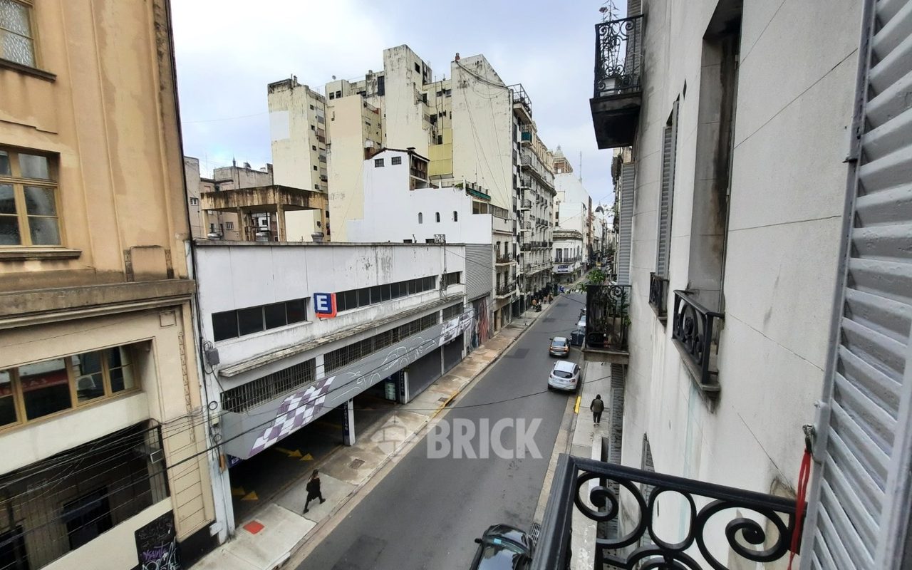 URUGUAY al 100 Piso 2 8