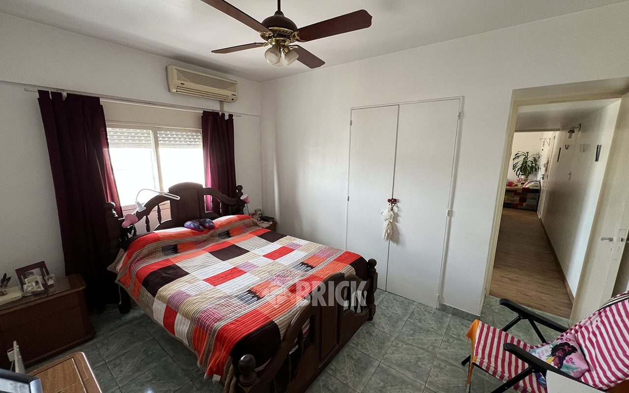 CALVO, CARLOS al 2100 Piso 14 10