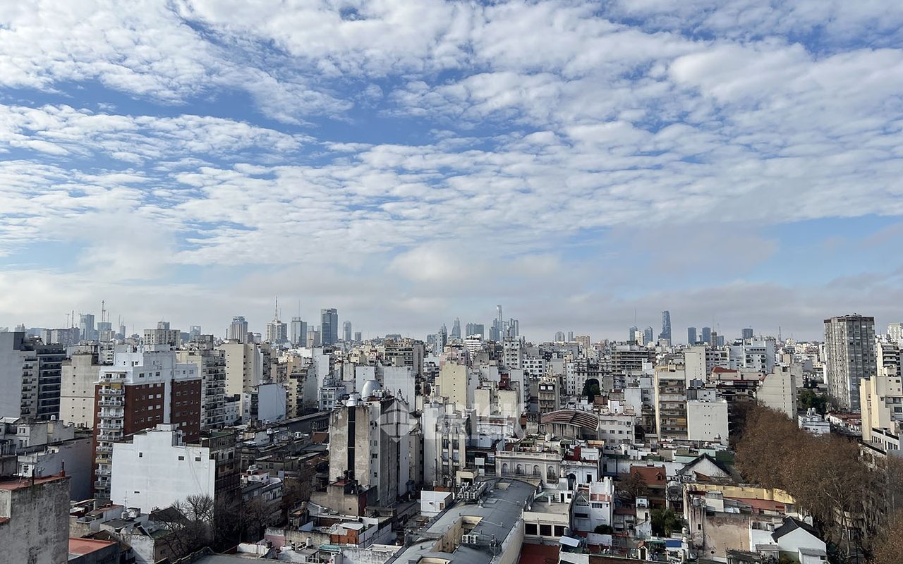 CALVO, CARLOS al 2100 Piso 14 12