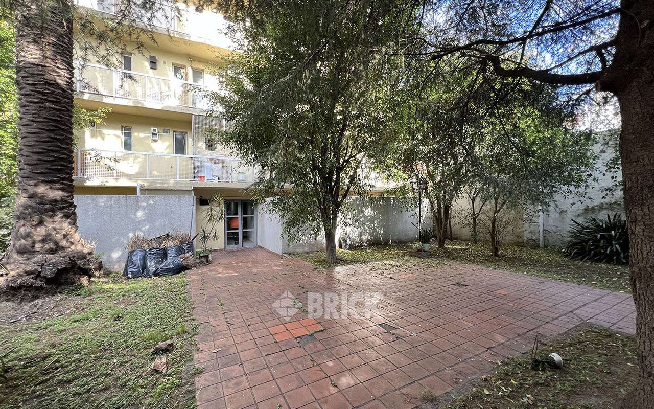 CALVO, CARLOS al 2100 Piso 14 15