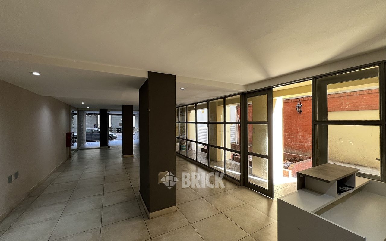 CALVO, CARLOS al 2100 Piso 14 16