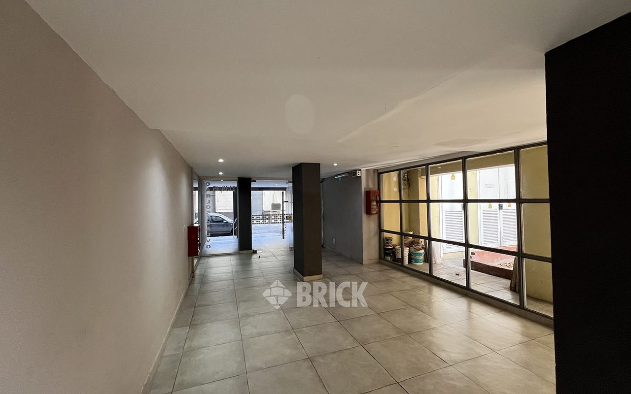 CALVO, CARLOS al 2100 Piso 14 17