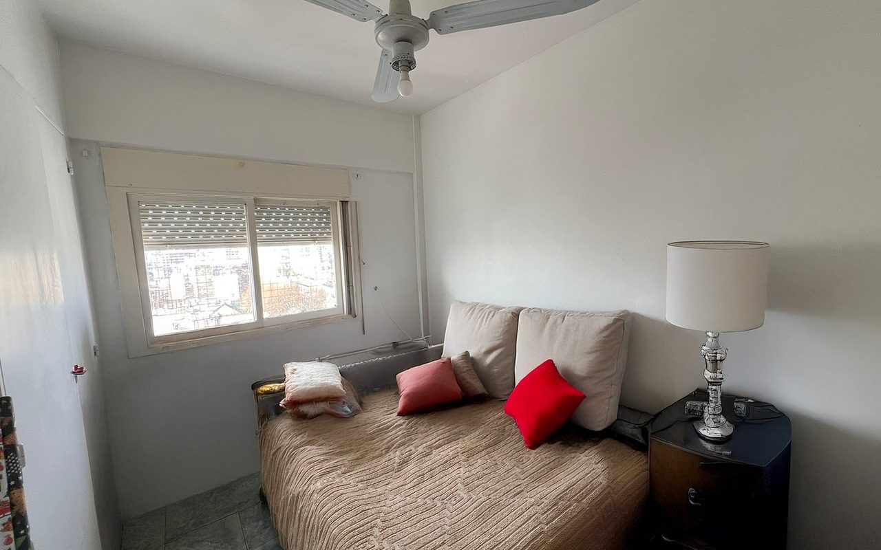 CALVO, CARLOS al 2100 Piso 14 7