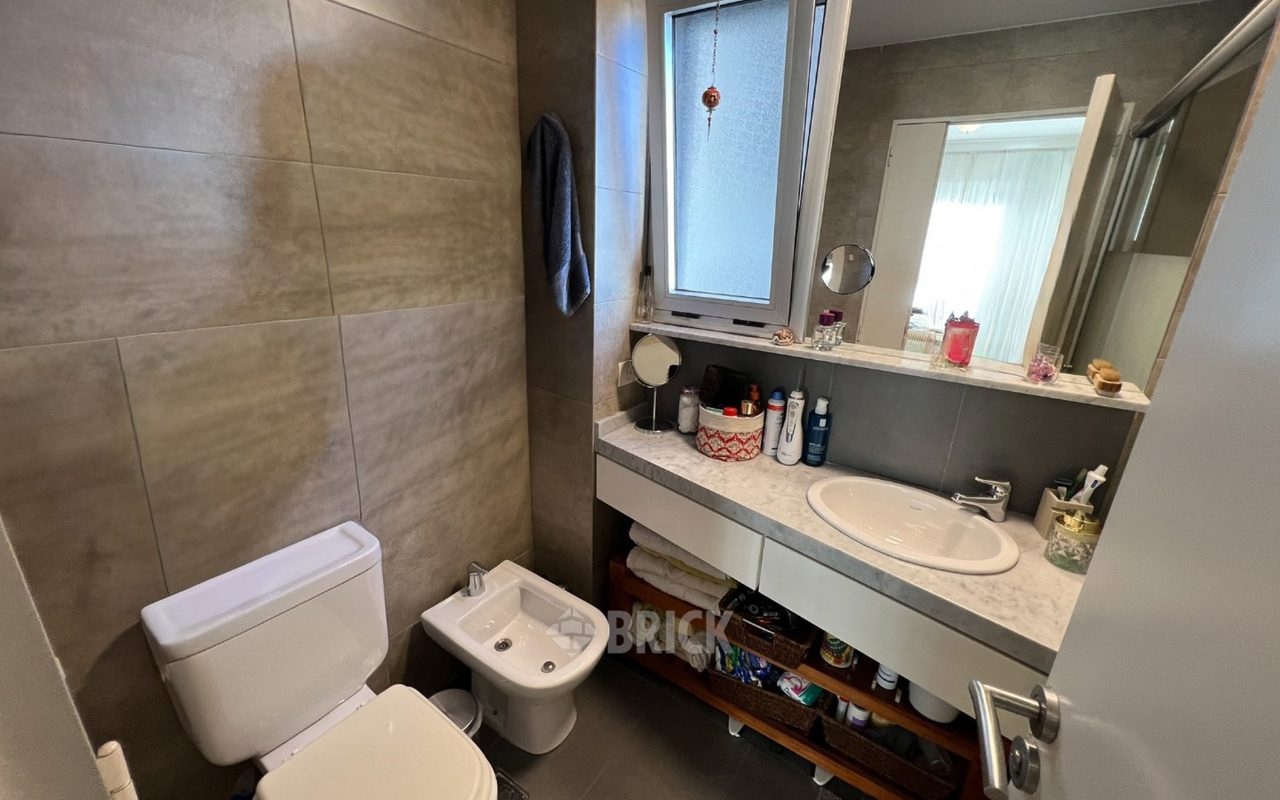 ALVAREZ, DONATO, T. GRAL. al 200 Piso 4 19