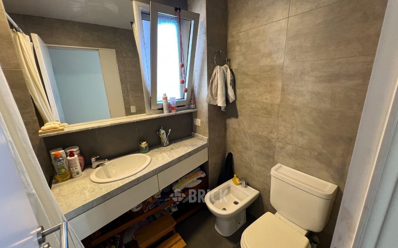 ALVAREZ, DONATO, T. GRAL. al 200 Piso 4 21