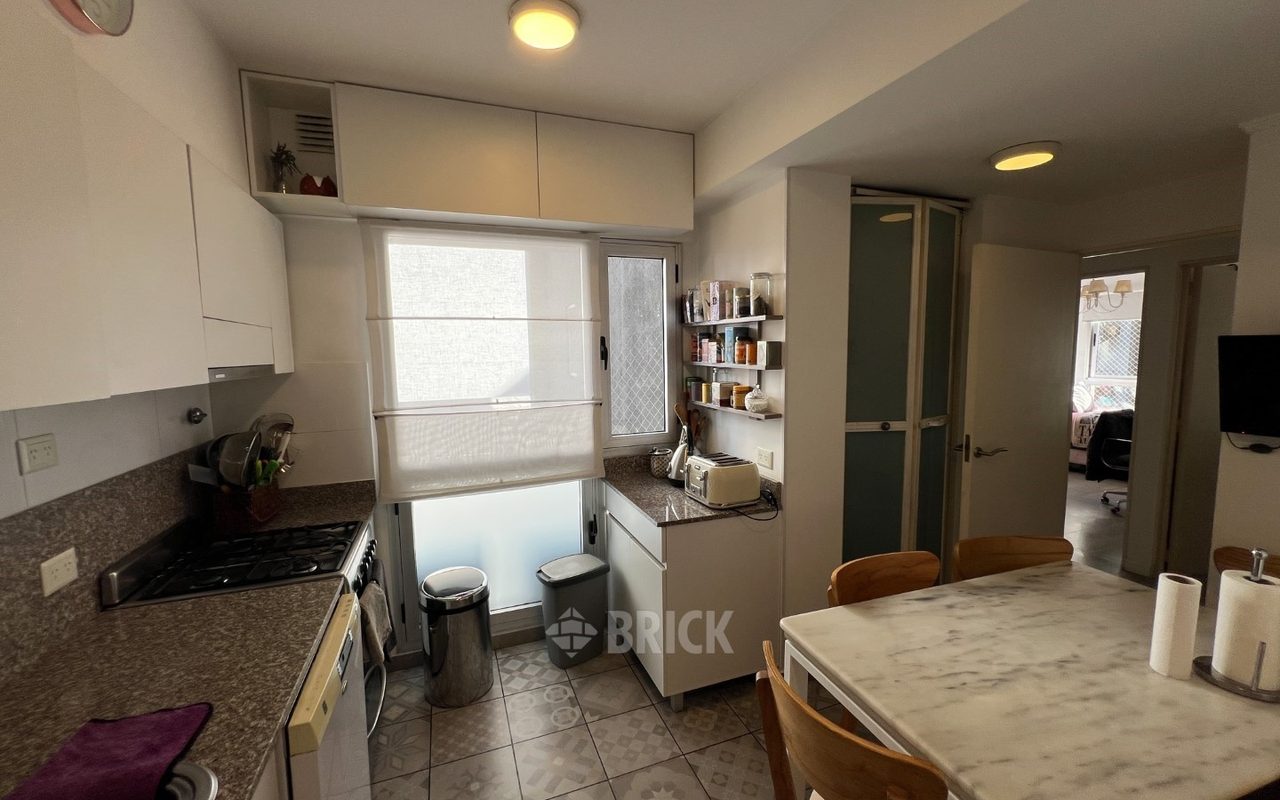 ALVAREZ, DONATO, T. GRAL. al 200 Piso 4 26