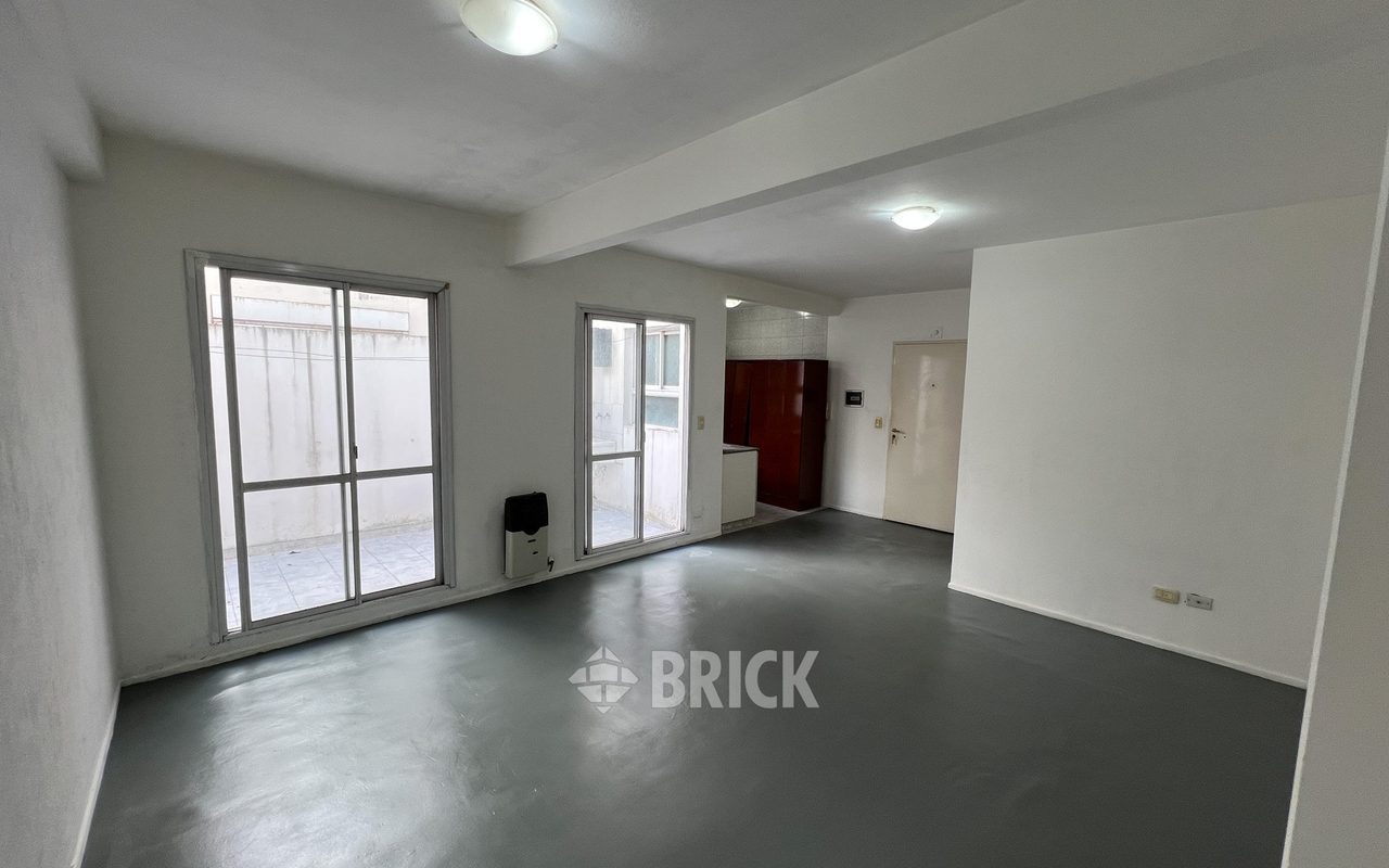 URQUIZA al 700 Piso PB 6