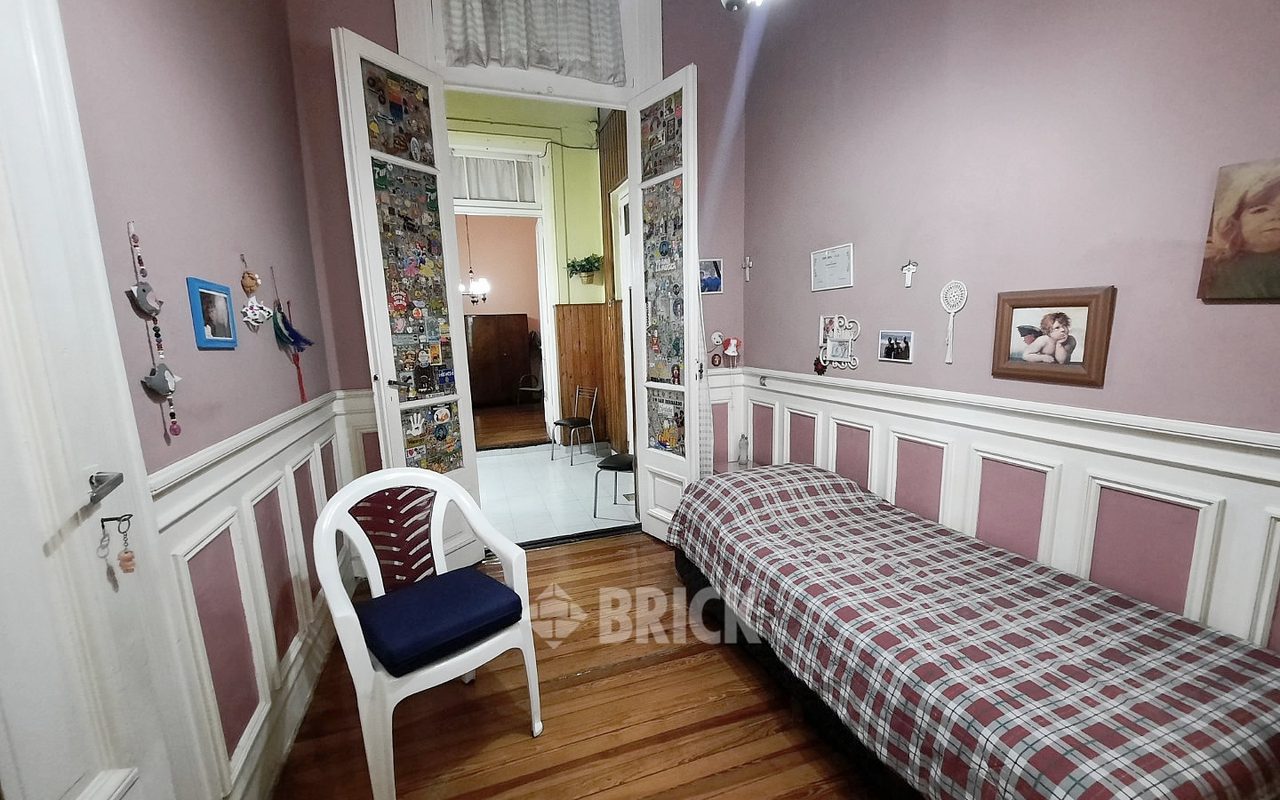 LAPRIDA al 1200 Piso PB 12