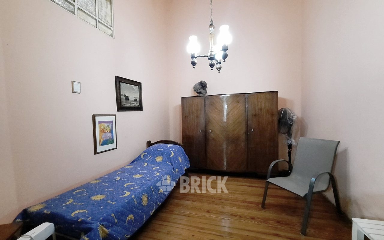 LAPRIDA al 1200 Piso PB 13