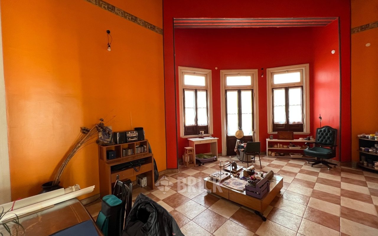 ALBERDI, JUAN B., AV. al 3200 Piso 1 1