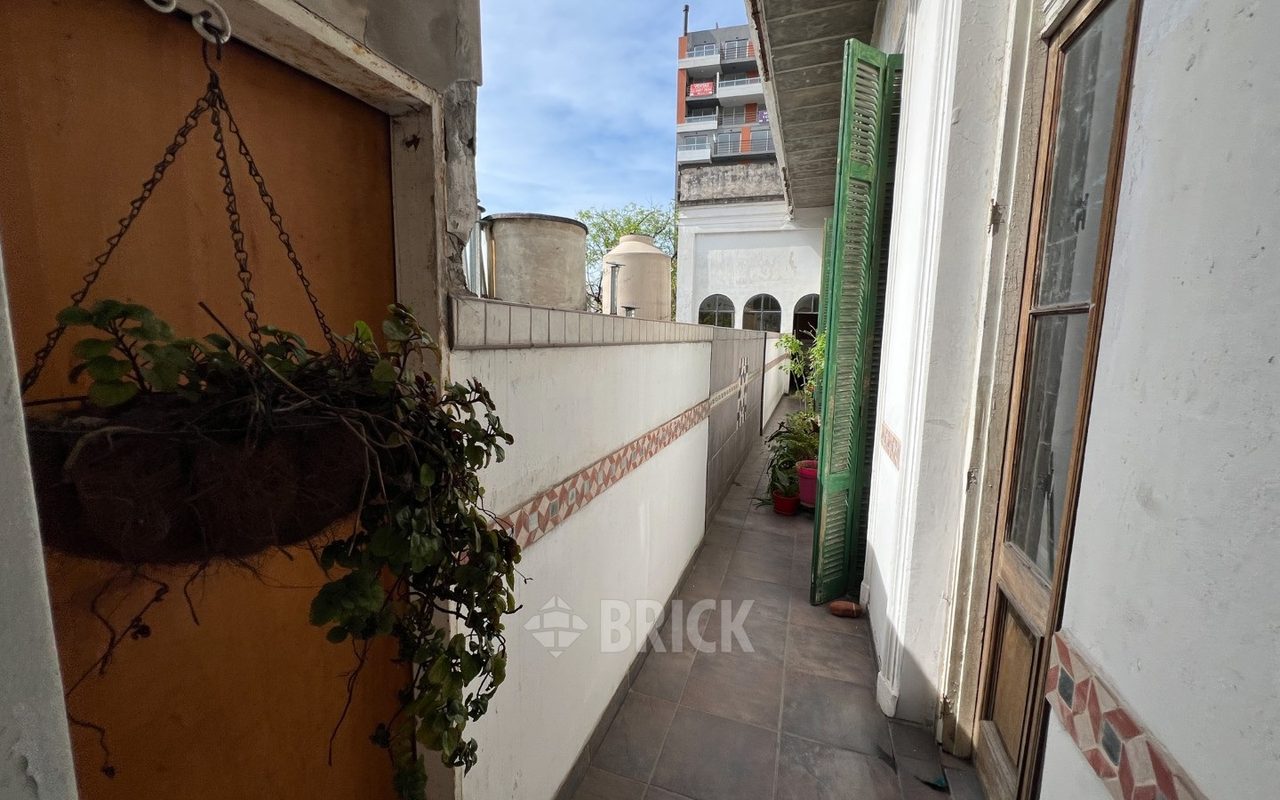 ALBERDI, JUAN B., AV. al 3200 Piso 1 10