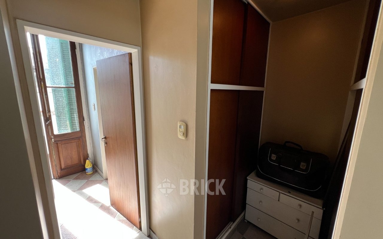 ALBERDI, JUAN B., AV. al 3200 Piso 1 19