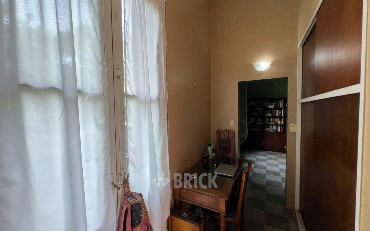 ALBERDI, JUAN B., AV. al 3200 Piso 1 20