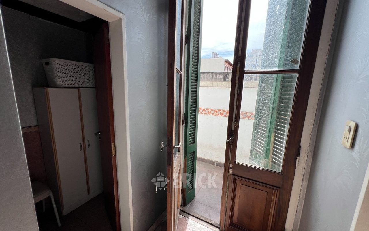 ALBERDI, JUAN B., AV. al 3200 Piso 1 21