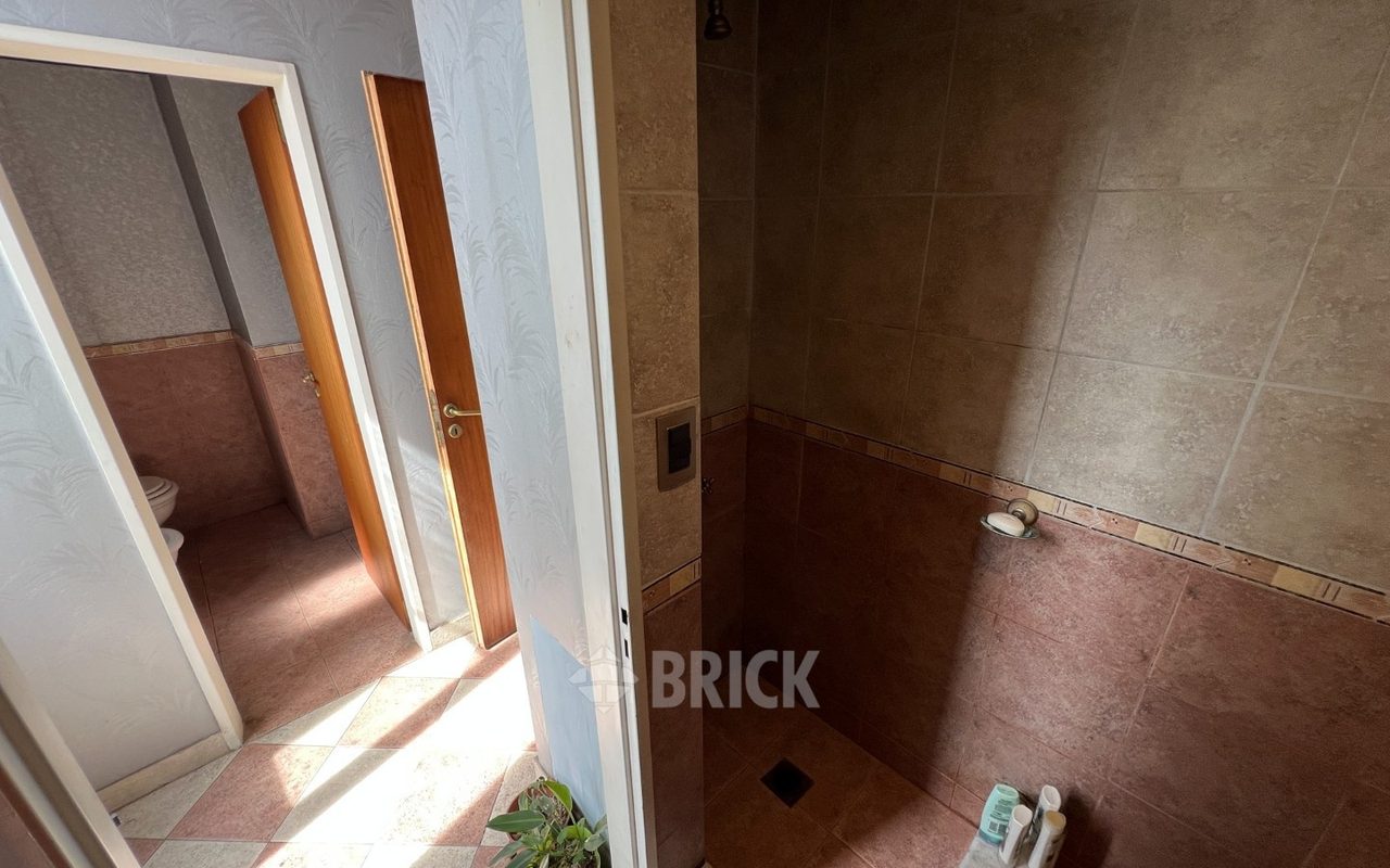 ALBERDI, JUAN B., AV. al 3200 Piso 1 24