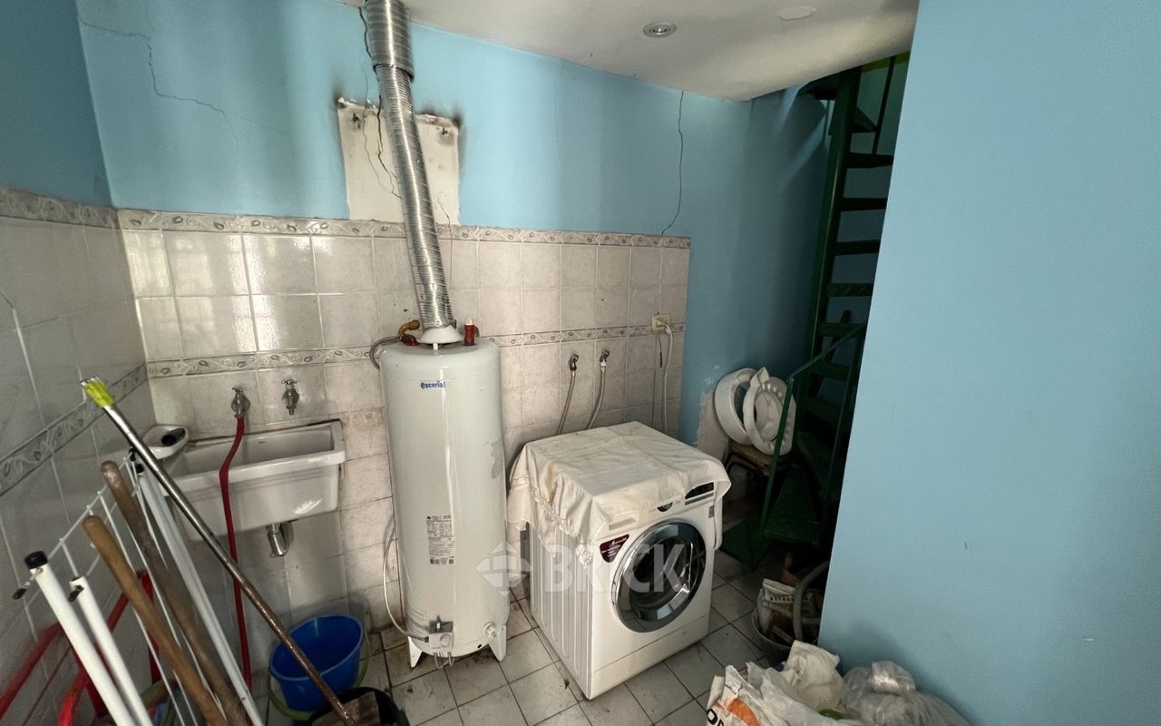 ALBERDI, JUAN B., AV. al 3200 Piso 1 31