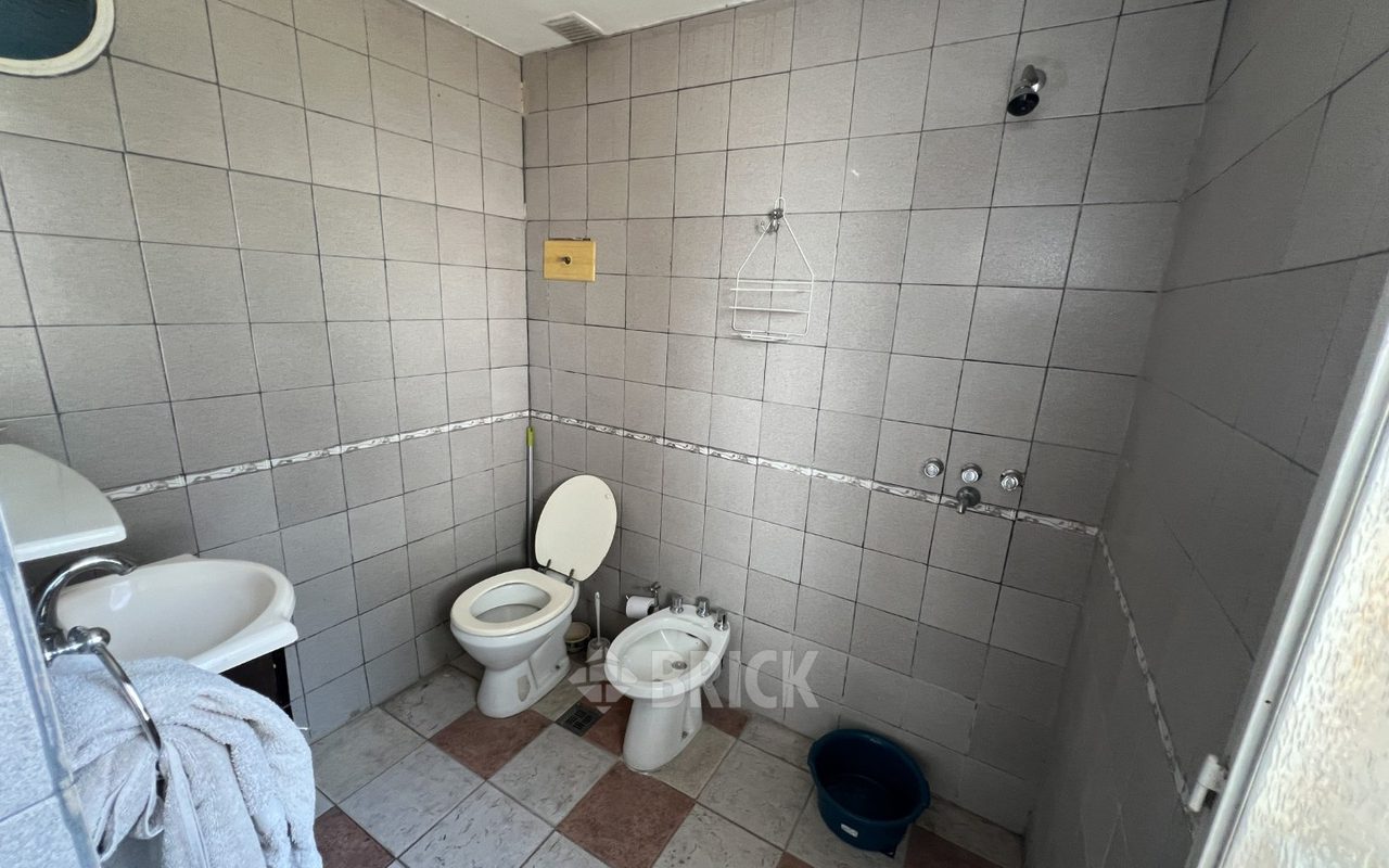 ALBERDI, JUAN B., AV. al 3200 Piso 1 32