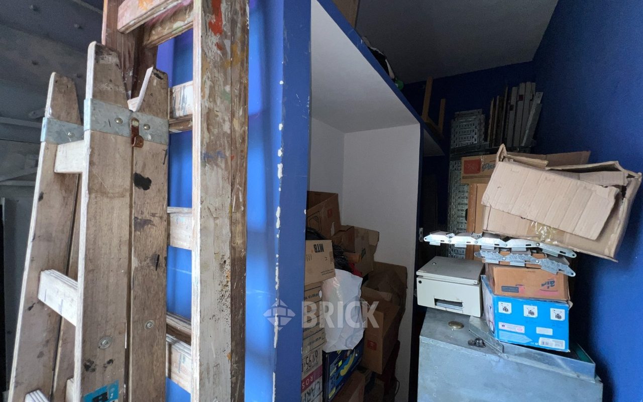 ALBERDI, JUAN B., AV. al 3200 Piso 1 33