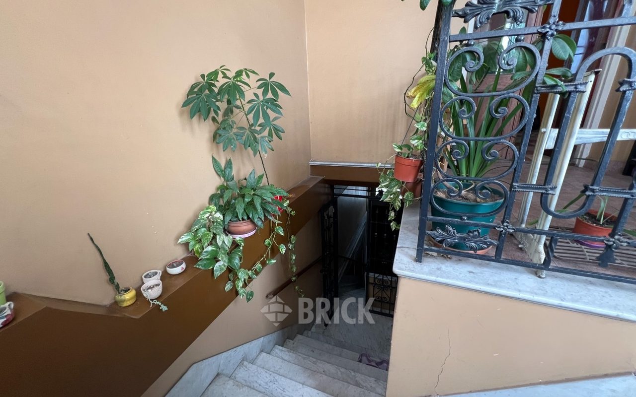 ALBERDI, JUAN B., AV. al 3200 Piso 1 35