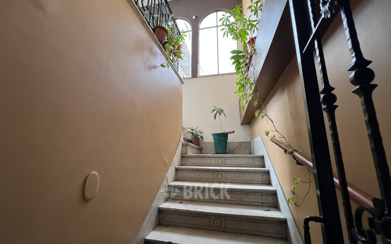 ALBERDI, JUAN B., AV. al 3200 Piso 1 37