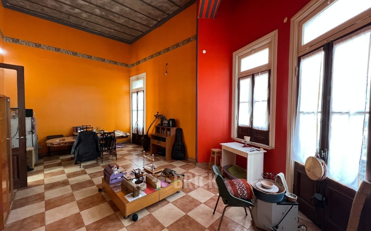 ALBERDI, JUAN B., AV. al 3200 Piso 1 4