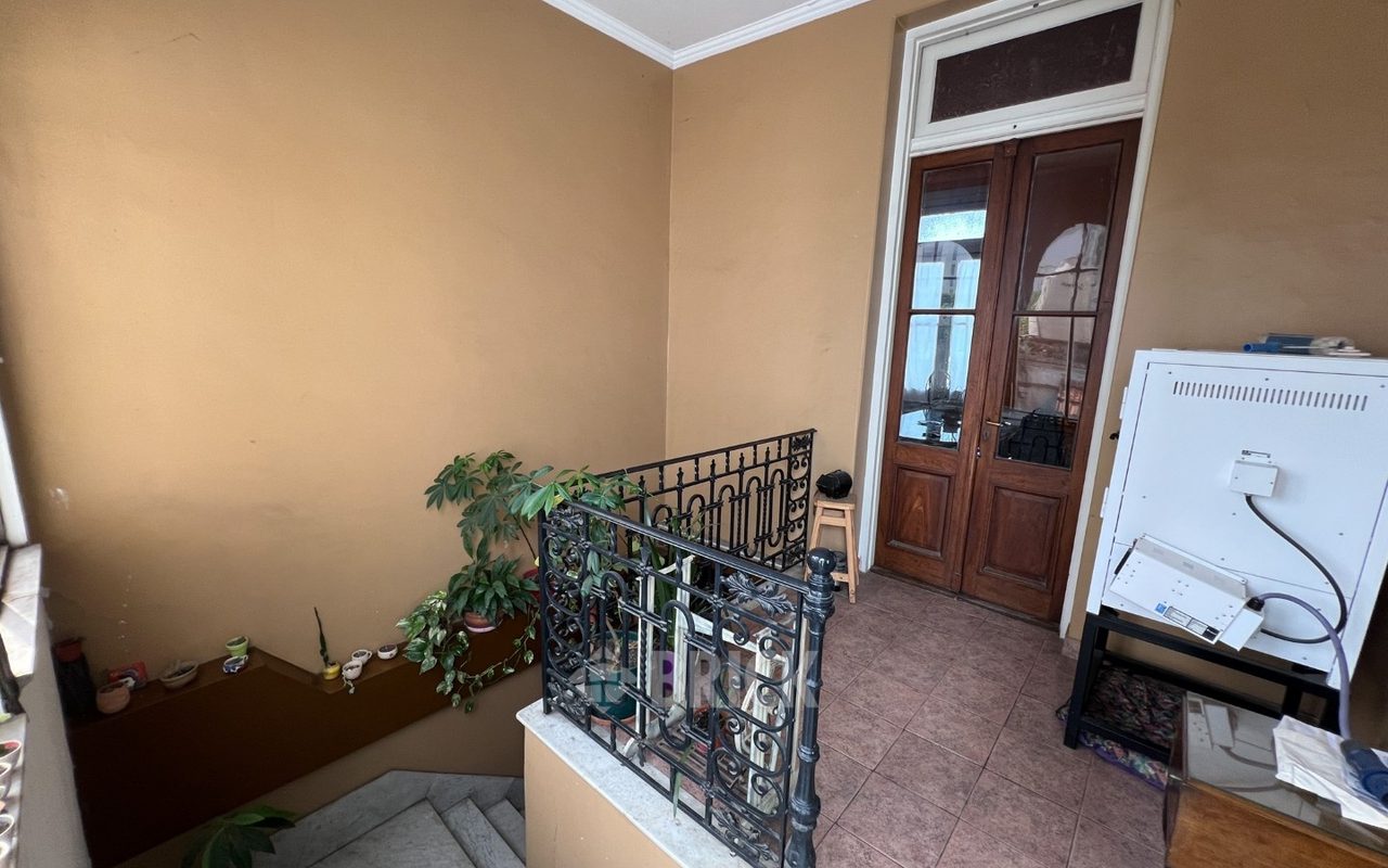 ALBERDI, JUAN B., AV. al 3200 Piso 1 6