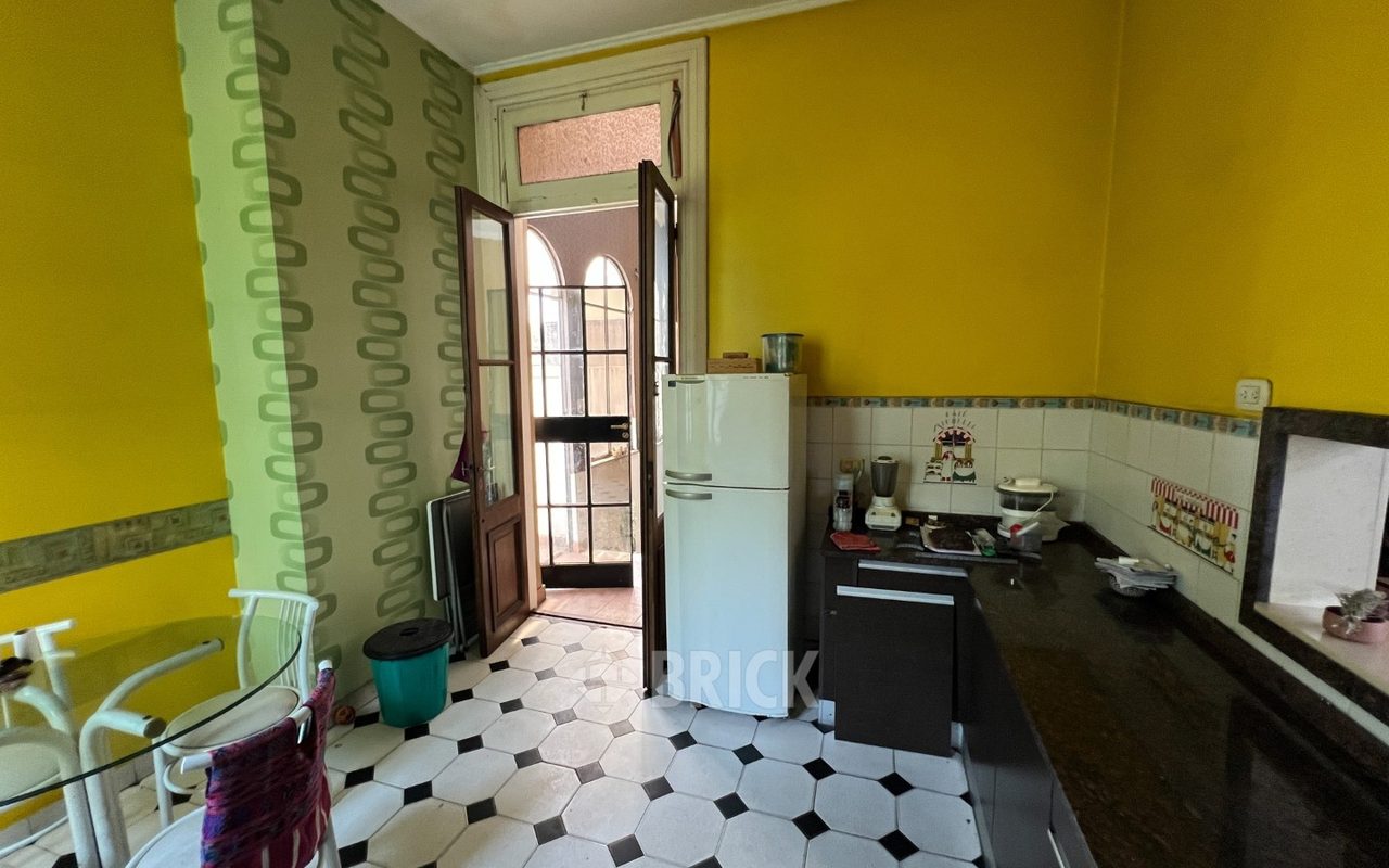 ALBERDI, JUAN B., AV. al 3200 Piso 1 8