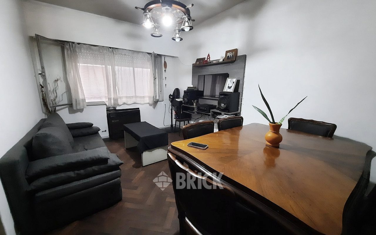 CORDOBA, AV. al 300 Piso 6 1